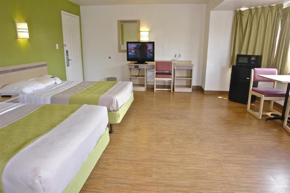 Motel 6 Milwaukee West - Brookfield Quarto foto
